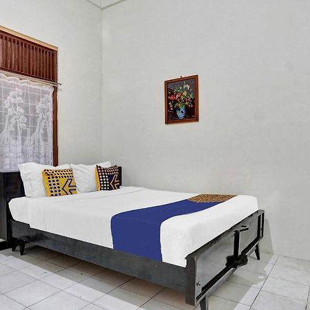 Oyo Life 90539 Taman Borobudur Guest House Syariah Blimbing  المظهر الخارجي الصورة