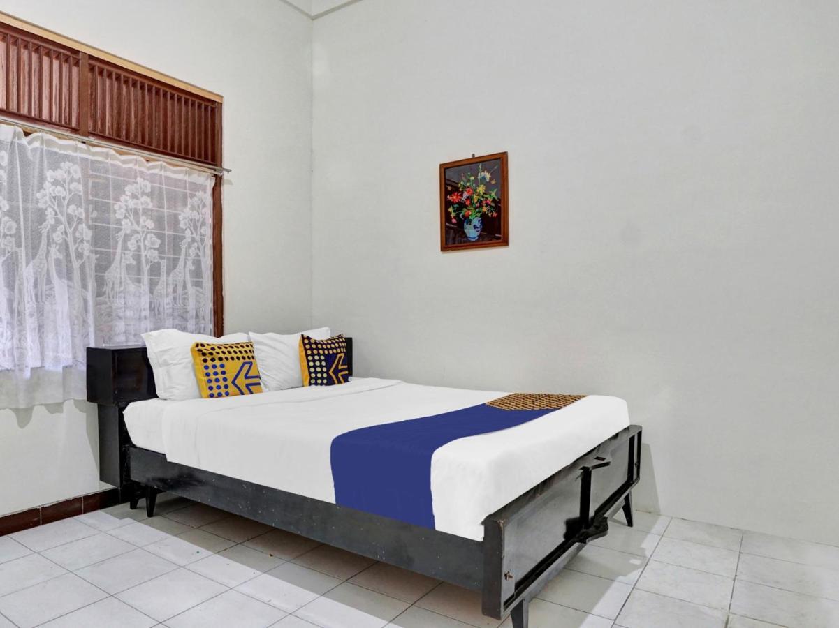 Oyo Life 90539 Taman Borobudur Guest House Syariah Blimbing  المظهر الخارجي الصورة
