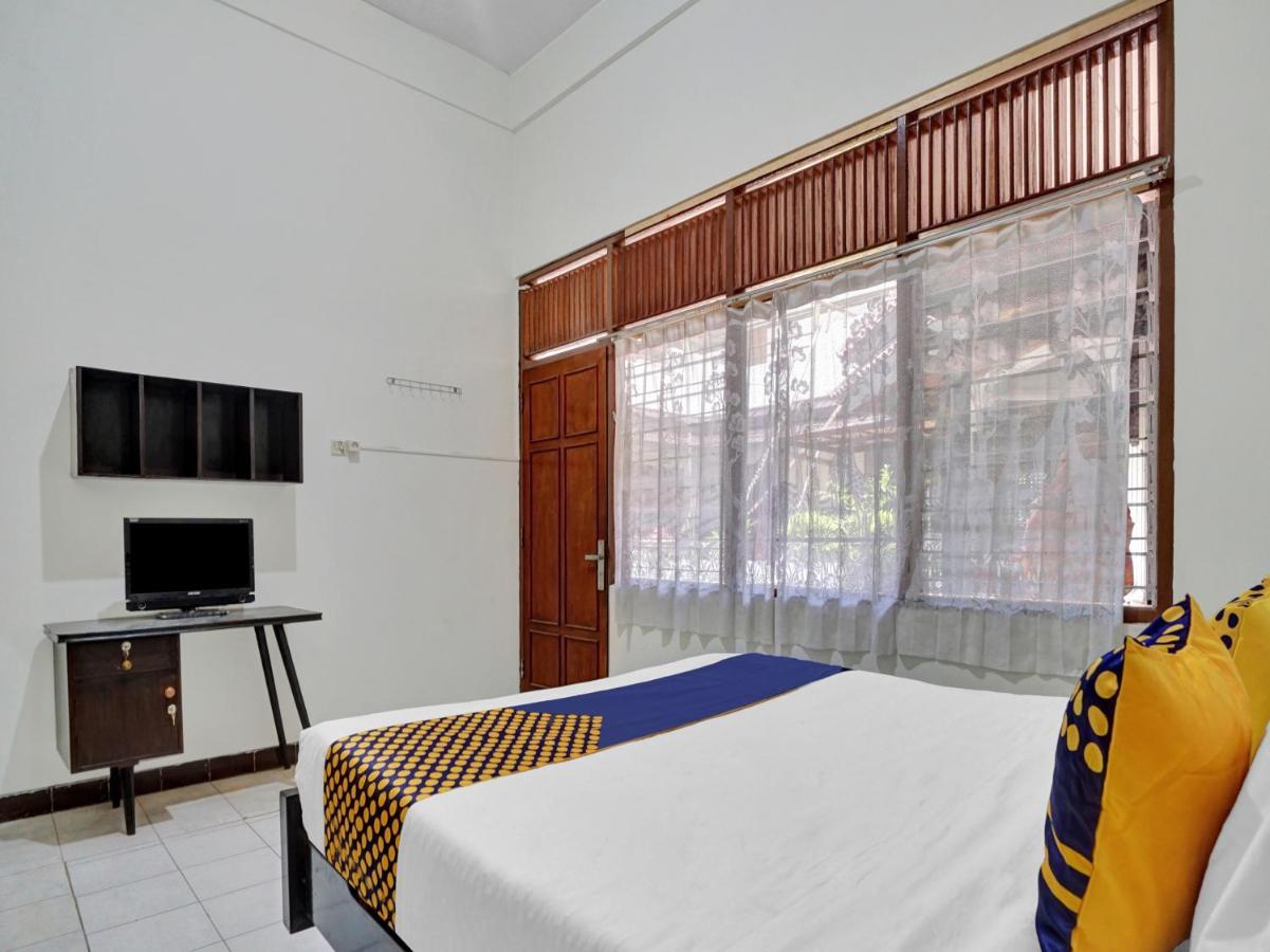 Oyo Life 90539 Taman Borobudur Guest House Syariah Blimbing  المظهر الخارجي الصورة