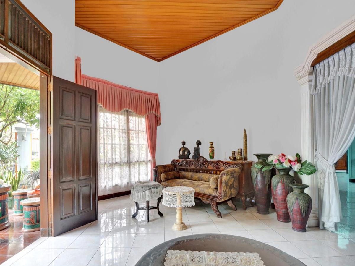 Oyo Life 90539 Taman Borobudur Guest House Syariah Blimbing  المظهر الخارجي الصورة