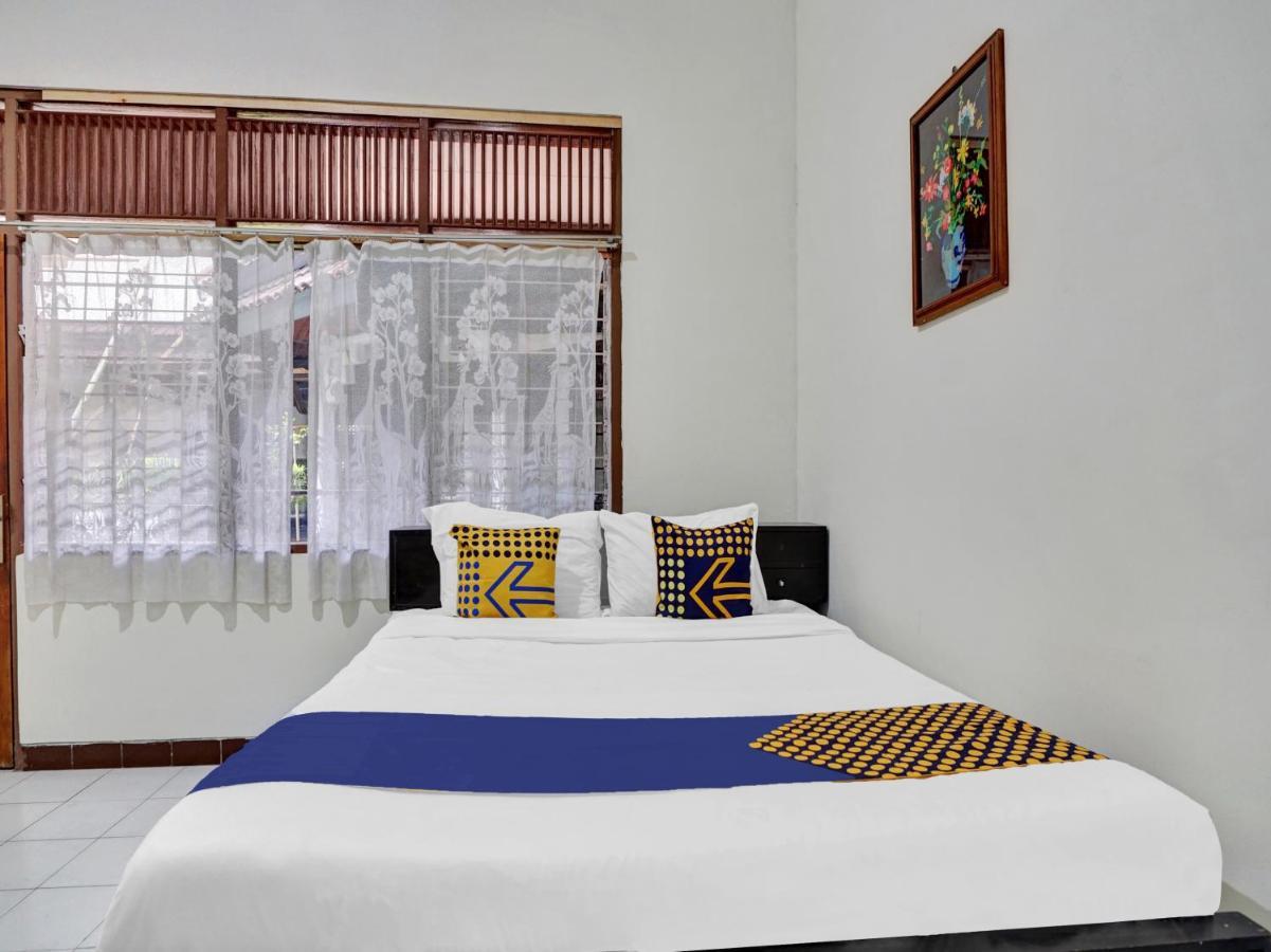 Oyo Life 90539 Taman Borobudur Guest House Syariah Blimbing  المظهر الخارجي الصورة