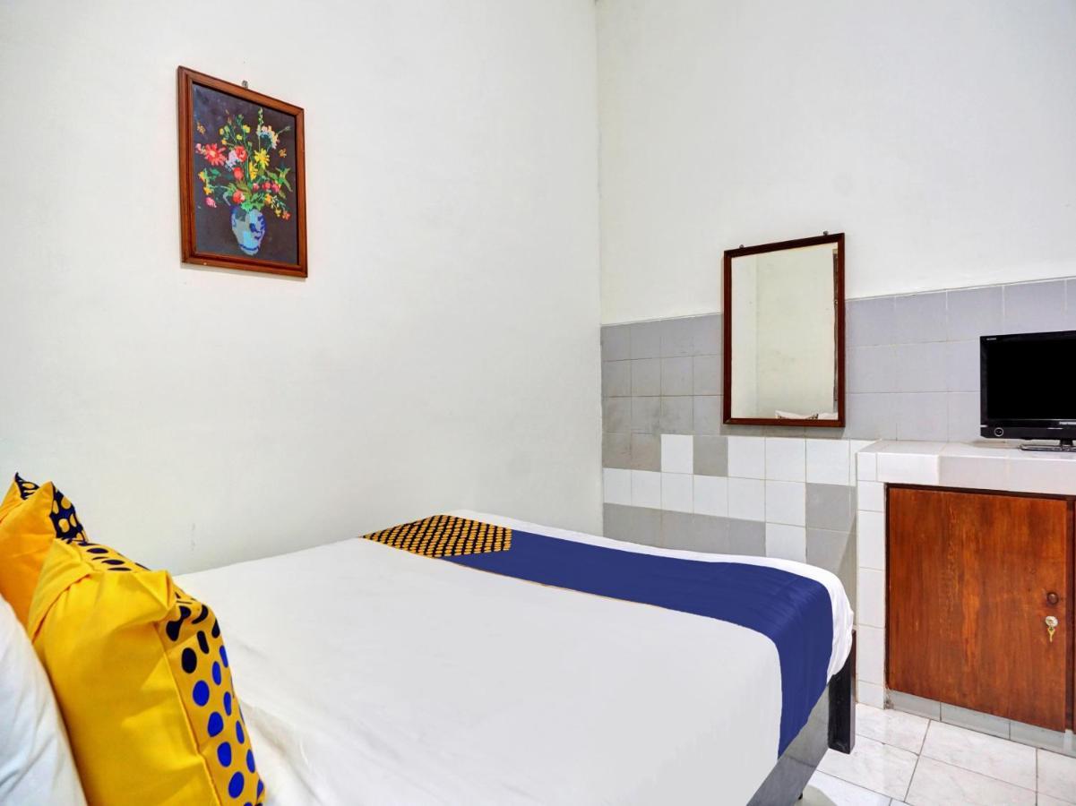 Oyo Life 90539 Taman Borobudur Guest House Syariah Blimbing  المظهر الخارجي الصورة